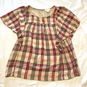 Medium sized checkered blouse